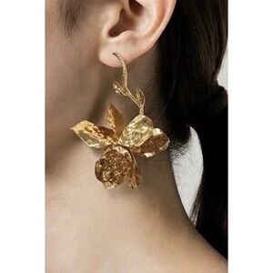 Zara Gold Textured Flower Earrings 4736/118 NWT Statement Floral Jewelry